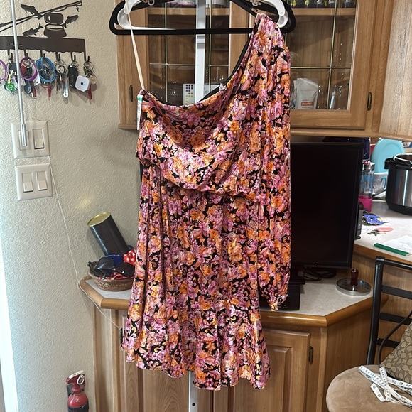 BCBGeneration Dress - Picture 6 of 6